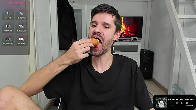 Snapshot of DavidNaidis chatting on 02.28.25 DavidNaidis online show from 02.28.25