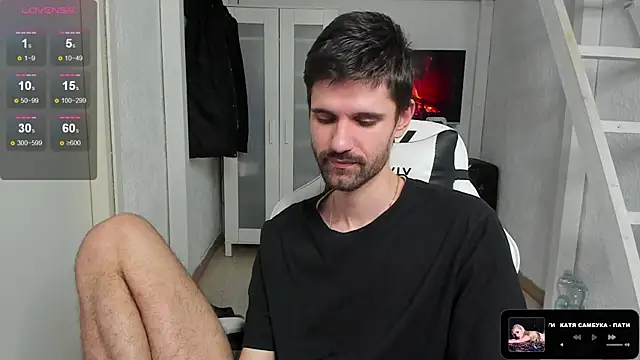 Snapshot of DavidNaidis chatting on 03.01.25 DavidNaidis online show from 03.01.25