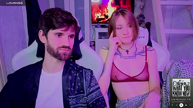 Snapshot of DavidNaidis chatting on 11.05.25 DavidNaidis online show from 11.05.25