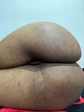 Snapshot of Charlotte_bronxxx chatting on 02.25.25 Charlotte bronxxx online show from 02.25.25