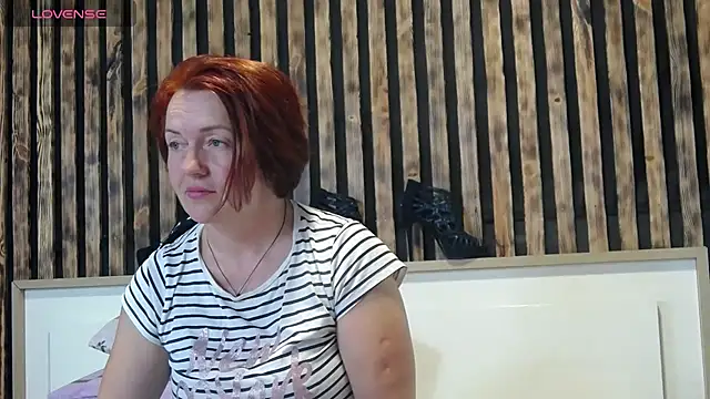 Snapshot of Alis_Lovi chatting on 10.24.25 Alis Lovi online show from 10.24.25