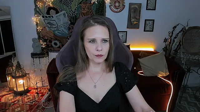 EmiliaBedy online show from 02.13.25