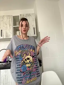 Snapshot of bunnythetailor chatting on 01.30.25 bunnythetailor online show from 01.30.25