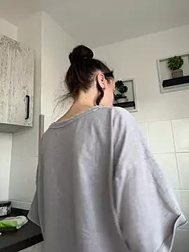 Snapshot of bunnythetailor chatting on 02.06.25 bunnythetailor online show from 02.06.25