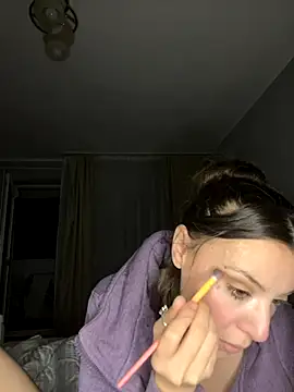 Snapshot of bunnythetailor chatting on 10.14.25 bunnythetailor online show from 10.14.25