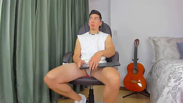 Snapshot of Tombarden chatting on 02.13.25 Tombarden online show from 02.13.25