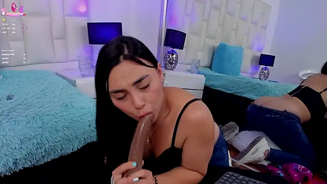 Snapshot of Ariana_rouse chatting on 02.18.25 Ariana rouse online show from 02.18.25