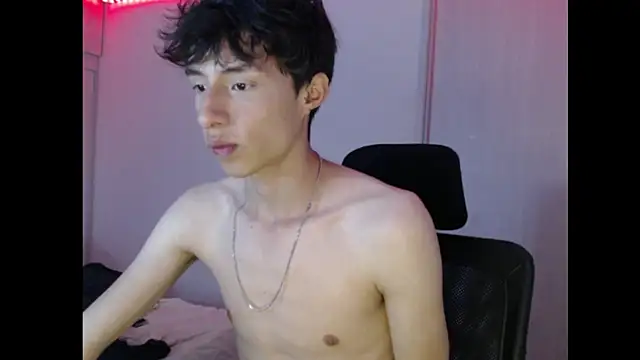 Snapshot of Juanmres chatting on 11.07.25 Juanmres online show from 11.07.25