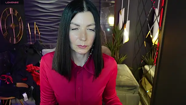 Snapshot of MonicaCheerful chatting on 02.12.25 MonicaCheerful online show from 02.12.25