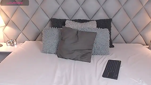 LalyCastro online show from 03.06.25