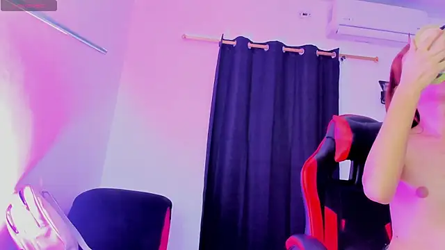 Nicol TransGirl online show from 10.10.25