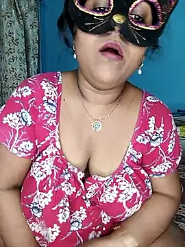 Snapshot of straightthing chatting on 10.15.25 straightthing online show from 10.15.25