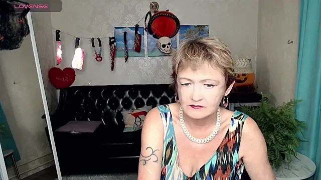 SexyGrandma  online show from 10.23.25