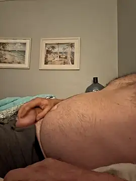 Snapshot of thickdaddy2982 chatting on 02.12.25 thickdaddy2982 online show from 02.12.25