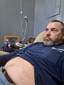 Snapshot of thickdaddy2982 chatting on 02.13.25 thickdaddy2982 online show from 02.13.25