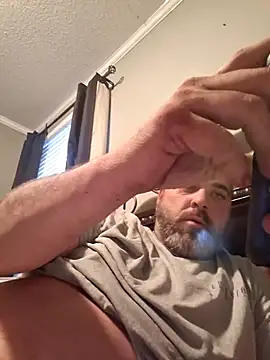 Snapshot of thickdaddy2982 chatting on 02.16.25 thickdaddy2982 online show from 02.16.25