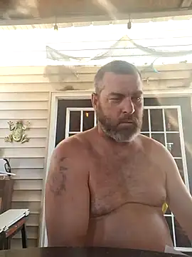 Snapshot of thickdaddy2982 chatting on 02.25.25 thickdaddy2982 online show from 02.25.25