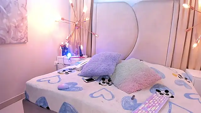 zoe taylorr1 online show from 11.28.25