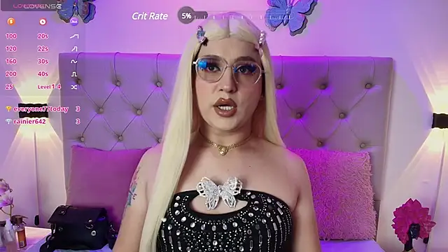 Snapshot of Alyssaa_Hunter chatting on 02.18.25 Alyssaa Hunter online show from 02.18.25