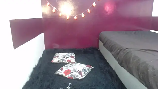 Snapshot of charly_bunnys1 chatting on 02.14.25 charly bunnys1 online show from 02.14.25