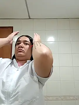 Snapshot of kelmont chatting on 10.30.25 kelmont online show from 10.30.25