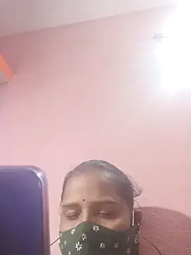 Snapshot of runi31 chatting on 03.19.25 runi31 online show from 03.19.25