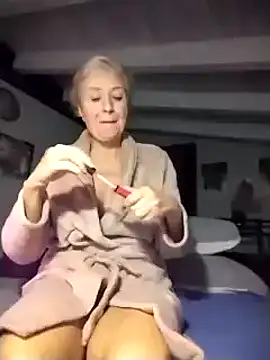 Snapshot of divinaerotica chatting on 11.13.25 divinaerotica online show from 11.13.25