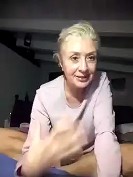 Snapshot of divinaerotica chatting on 11.22.25 divinaerotica online show from 11.22.25