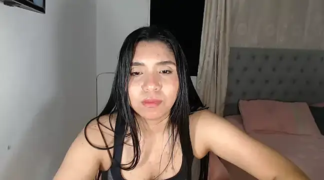 Snapshot of Antoneella_vz chatting on 01.27.25 Antoneella vz online show from 01.27.25