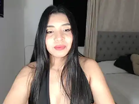 Snapshot of Antoneella_vz chatting on 02.01.25 Antoneella vz online show from 02.01.25
