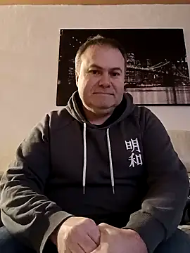 Snapshot of Pourleplasirs chatting on 02.09.25 Pourleplasirs online show from 02.09.25