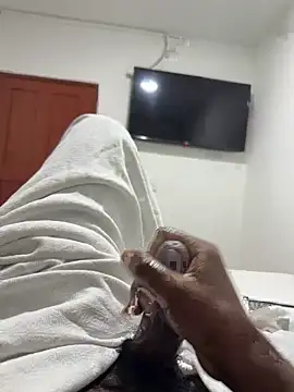 Snapshot of jhonnes_ chatting on 11.22.25 jhonnes online show from 11.22.25