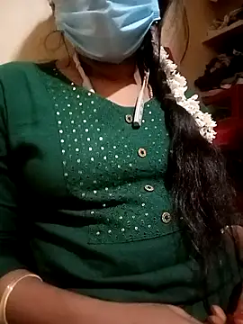 Snapshot of Tamil_roja17 chatting on 02.15.25 Tamil roja17 online show from 02.15.25