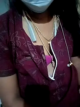 Snapshot of Tamil_roja17 chatting on 02.23.25 Tamil roja17 online show from 02.23.25