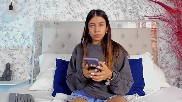 Ariana greenblat online show from 02.20.25