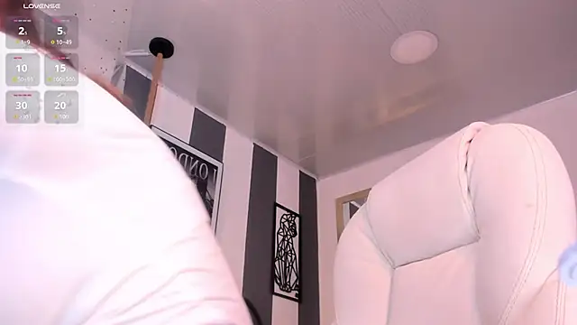 Salome  evans online show from 02.18.25