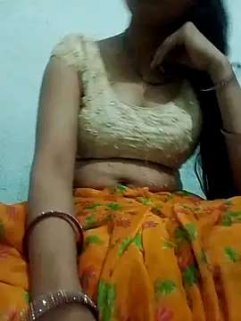 Snapshot of saaniya chatting on 02.13.25 saaniya online show from 02.13.25