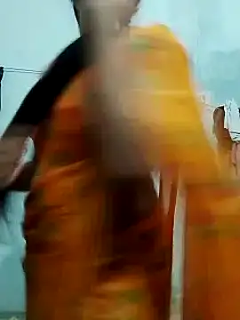 Snapshot of saaniya chatting on 02.27.25 saaniya online show from 02.27.25