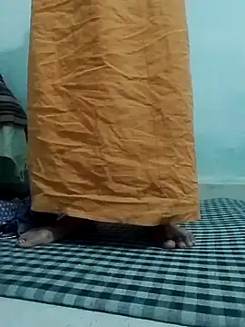 Snapshot of saaniya chatting on 03.05.25 saaniya online show from 03.05.25