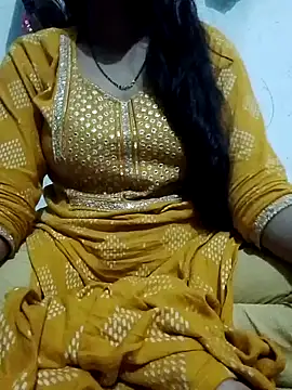 Snapshot of saaniya chatting on 09.18.25 saaniya online show from 09.18.25