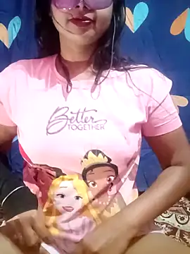 Snapshot of Sweety4u97 chatting on 02.15.25 Sweety4u97 online show from 02.15.25