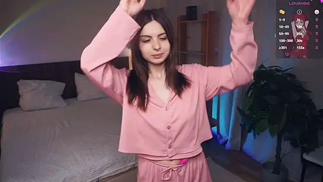 Snapshot of ErlinaBuoy chatting on 03.09.25 ErlinaBuoy online show from 03.09.25