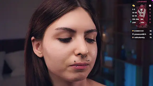 Snapshot of ErlinaBuoy chatting on 03.09.25 ErlinaBuoy online show from 03.09.25