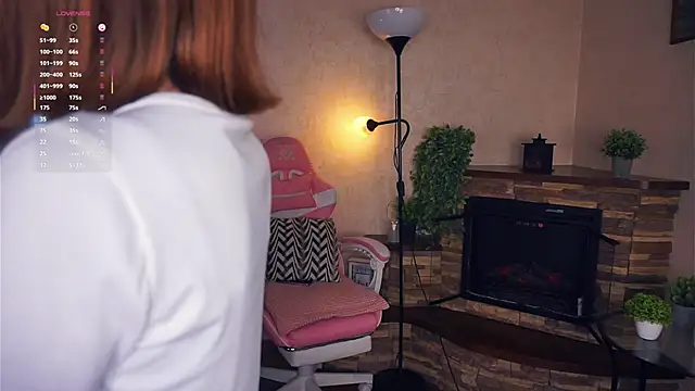 Snapshot of ErlinaBuoy chatting on 09.25.25 ErlinaBuoy online show from 09.25.25