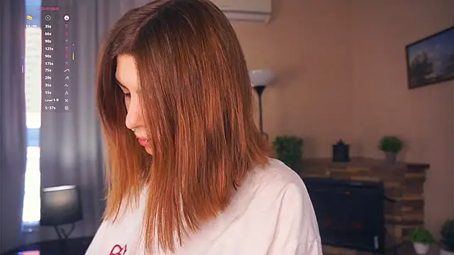 Snapshot of ErlinaBuoy chatting on 10.03.25 ErlinaBuoy online show from 10.03.25