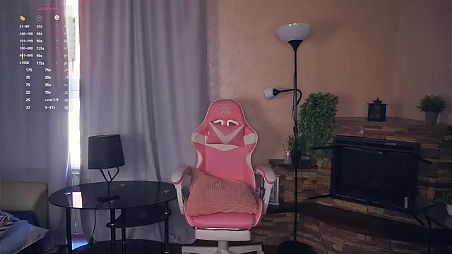 Snapshot of ErlinaBuoy chatting on 10.05.25 ErlinaBuoy online show from 10.05.25