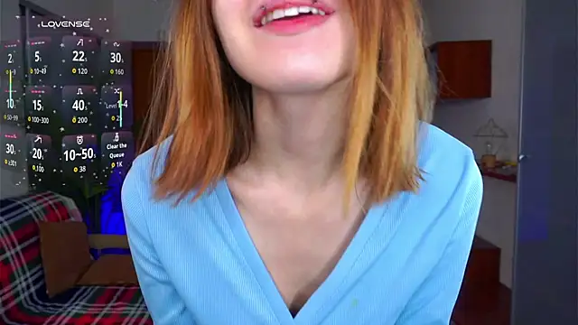 Snapshot of ErlinaBuoy chatting on 10.22.25 ErlinaBuoy online show from 10.22.25