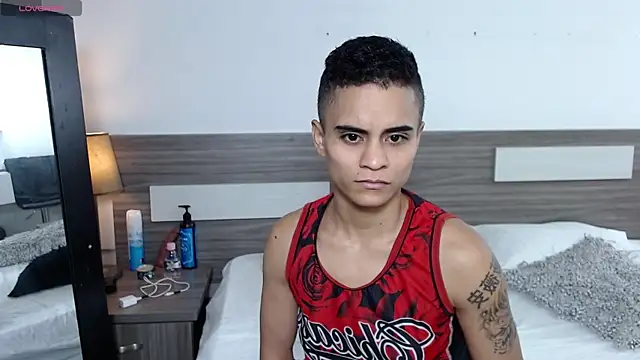 Liiamthompson online show from 12.01.25