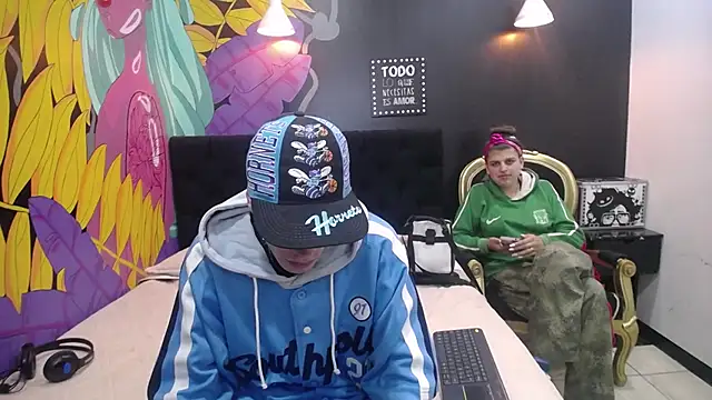 Snapshot of SimonAndJocelyn chatting on 02.20.25 SimonAndJocelyn online show from 02.20.25