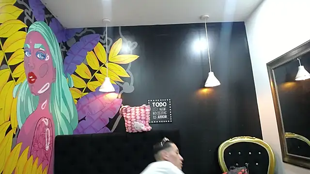 Snapshot of SimonAndJocelyn chatting on 03.11.25 SimonAndJocelyn online show from 03.11.25